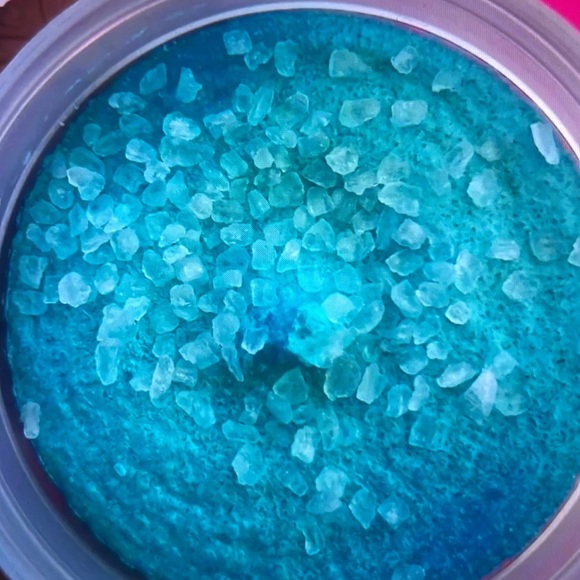 COPY - 1 remaining 💥Victoria Secret Surf Scrub Ocean Sea Salt for Face/body - Picture 3 of 4